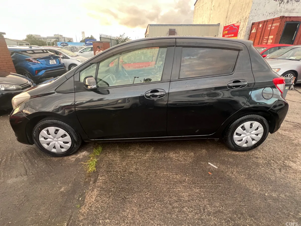 Toyota Vitz Hatchback, Petrol, 2014, Black