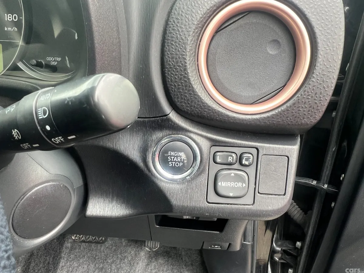 Toyota Vitz Hatchback, Petrol, 2014, Black
