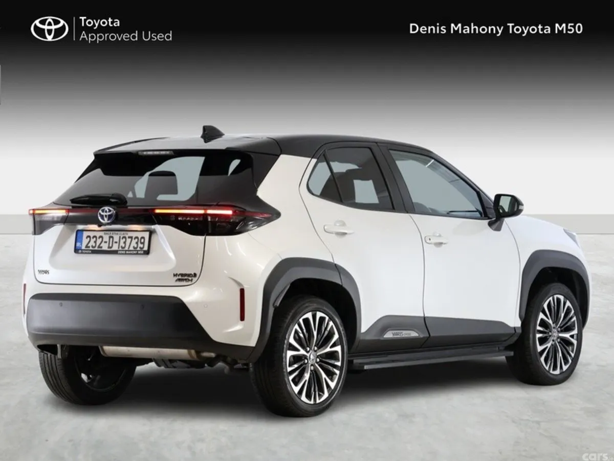 Toyota Yaris Cross SUV, Petrol Hybrid, 2023, White