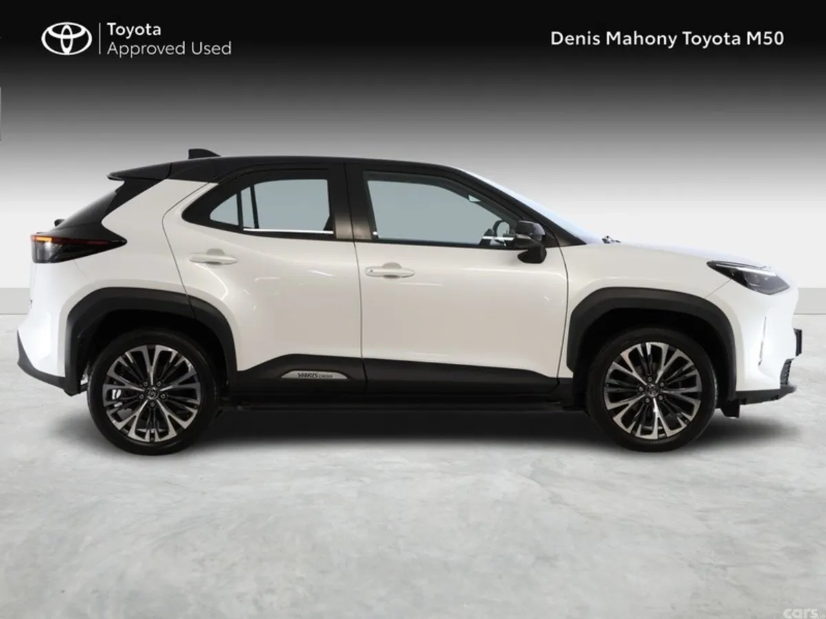 Toyota Yaris Cross SUV, Petrol Hybrid, 2023, White