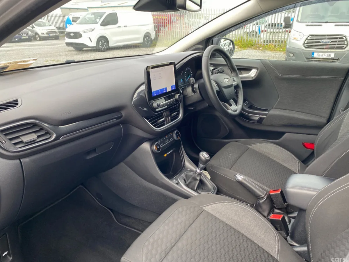 Ford Puma MPV, Petrol, 2023, Grey