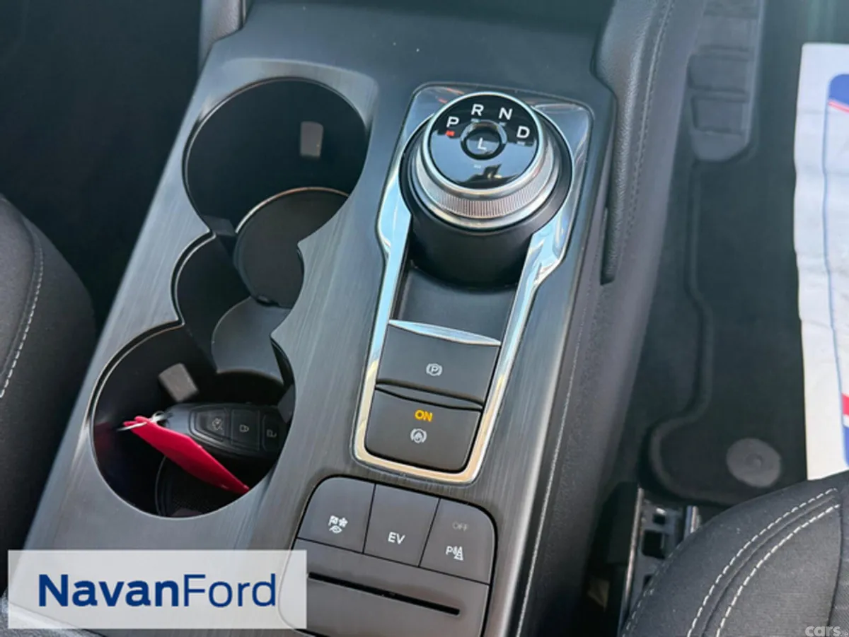 Ford Kuga SUV, Petrol, 2023, Red