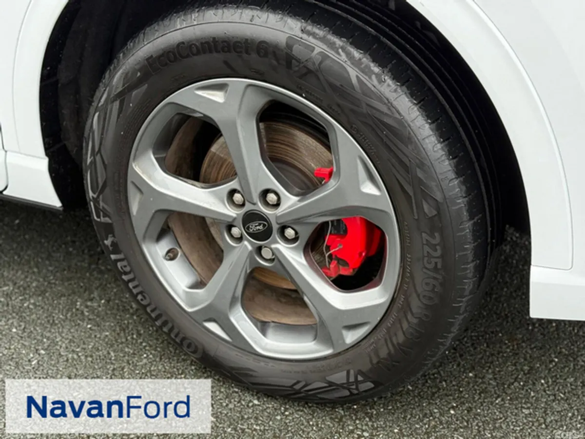 Ford Kuga SUV, Petrol Plug-in Hybrid, 2025, White