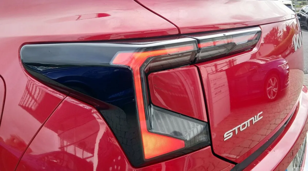 Kia Stonic Estate, Petrol Hybrid, 2026, Red