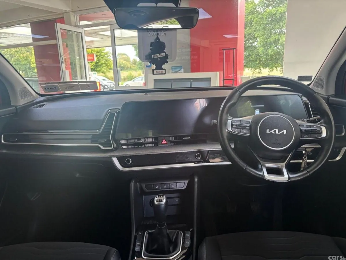 Kia Sportage MPV, Diesel, 2023, Red