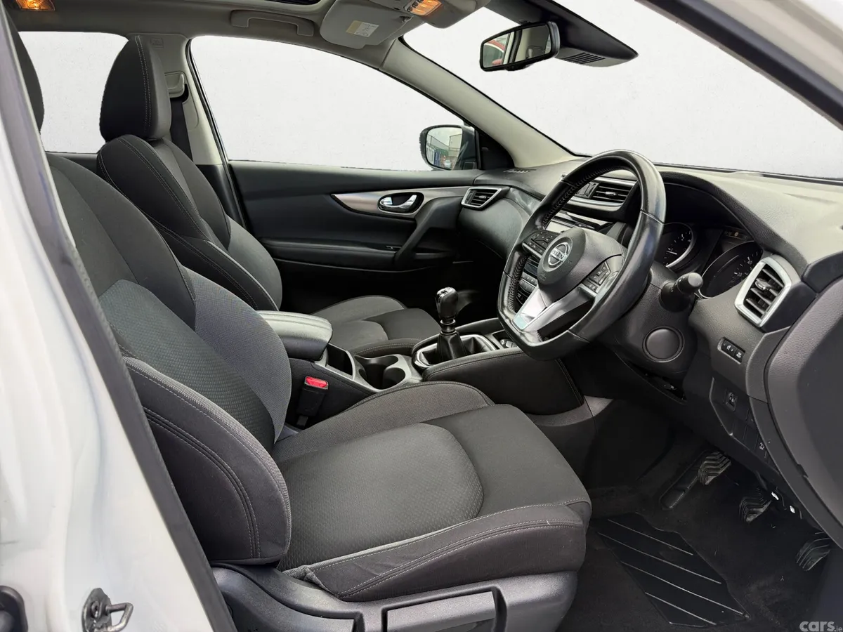 Nissan Qashqai SUV, Diesel, 2018, White