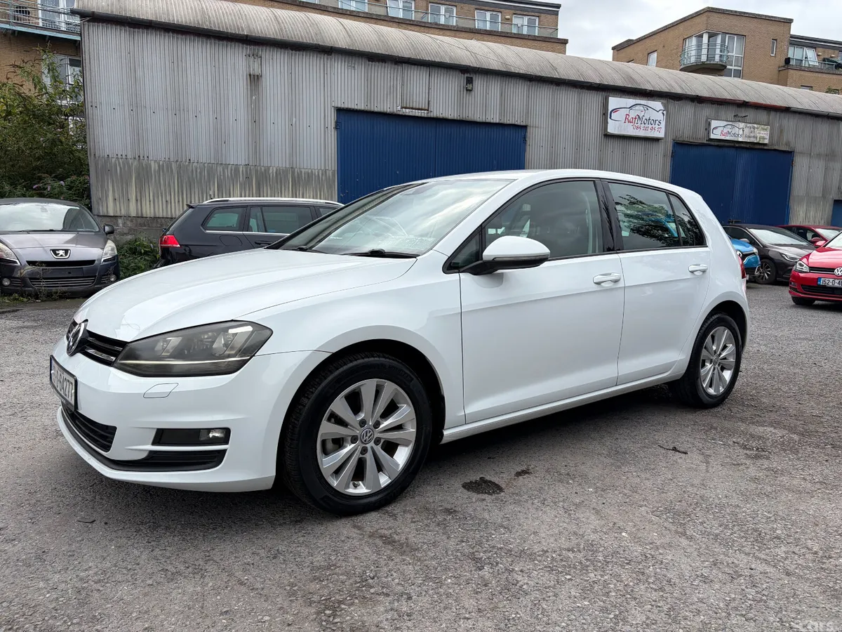 Volkswagen Golf Hatchback, Petrol, 2015, White
