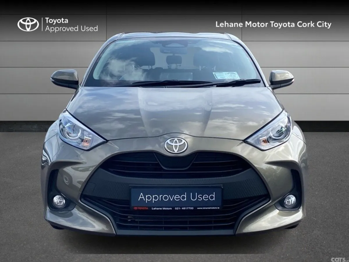 Toyota Yaris Hatchback, Petrol Hybrid, 2024, Bronze