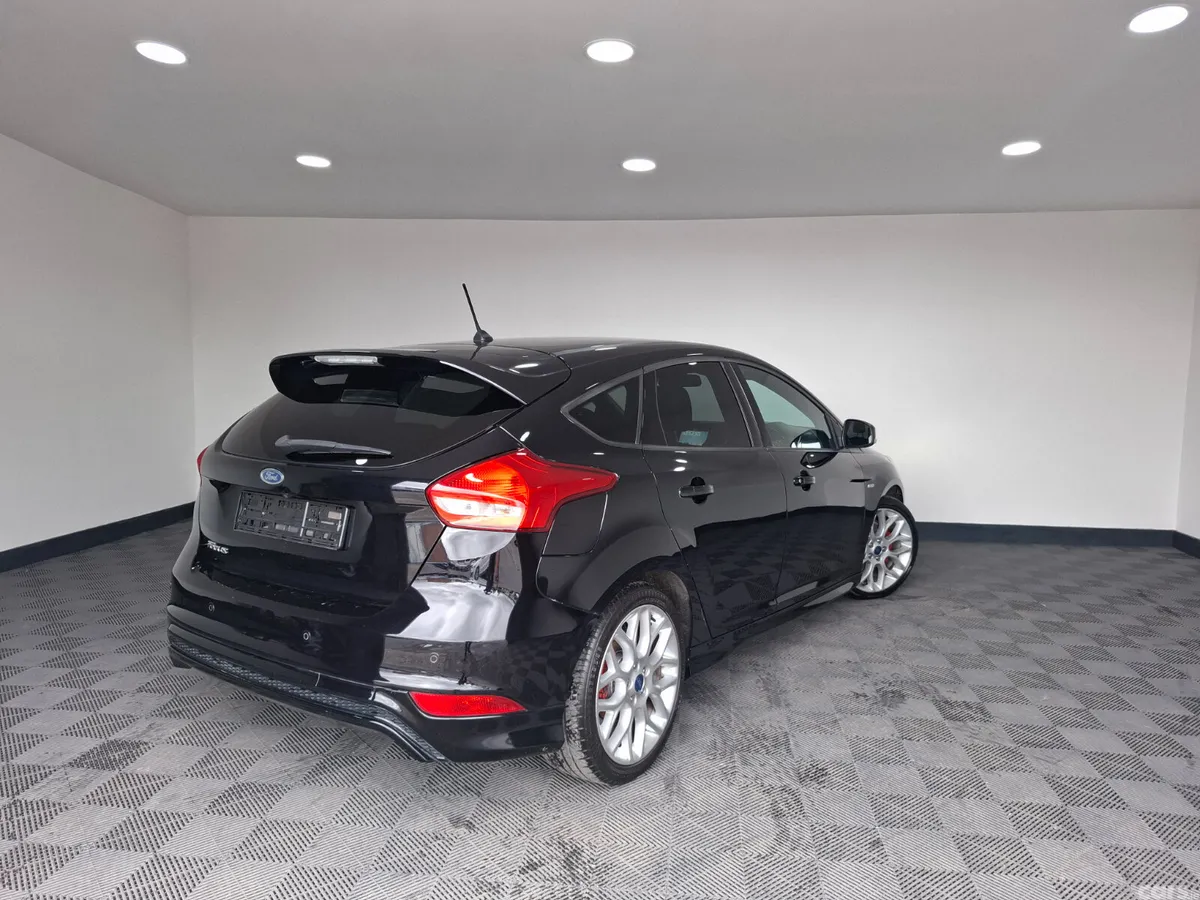 Ford Focus Hatchback, Diesel, 2017, Black