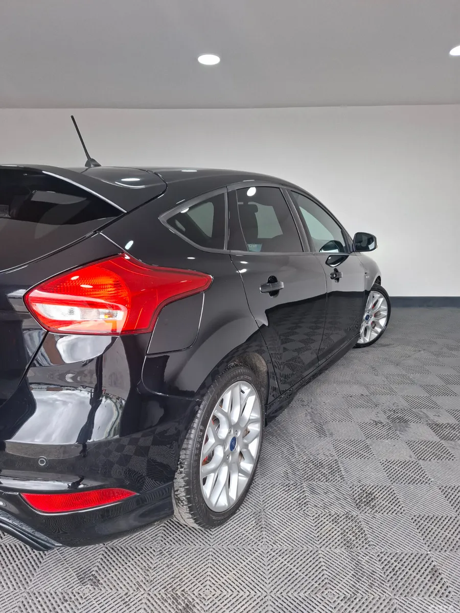 Ford Focus Hatchback, Diesel, 2017, Black