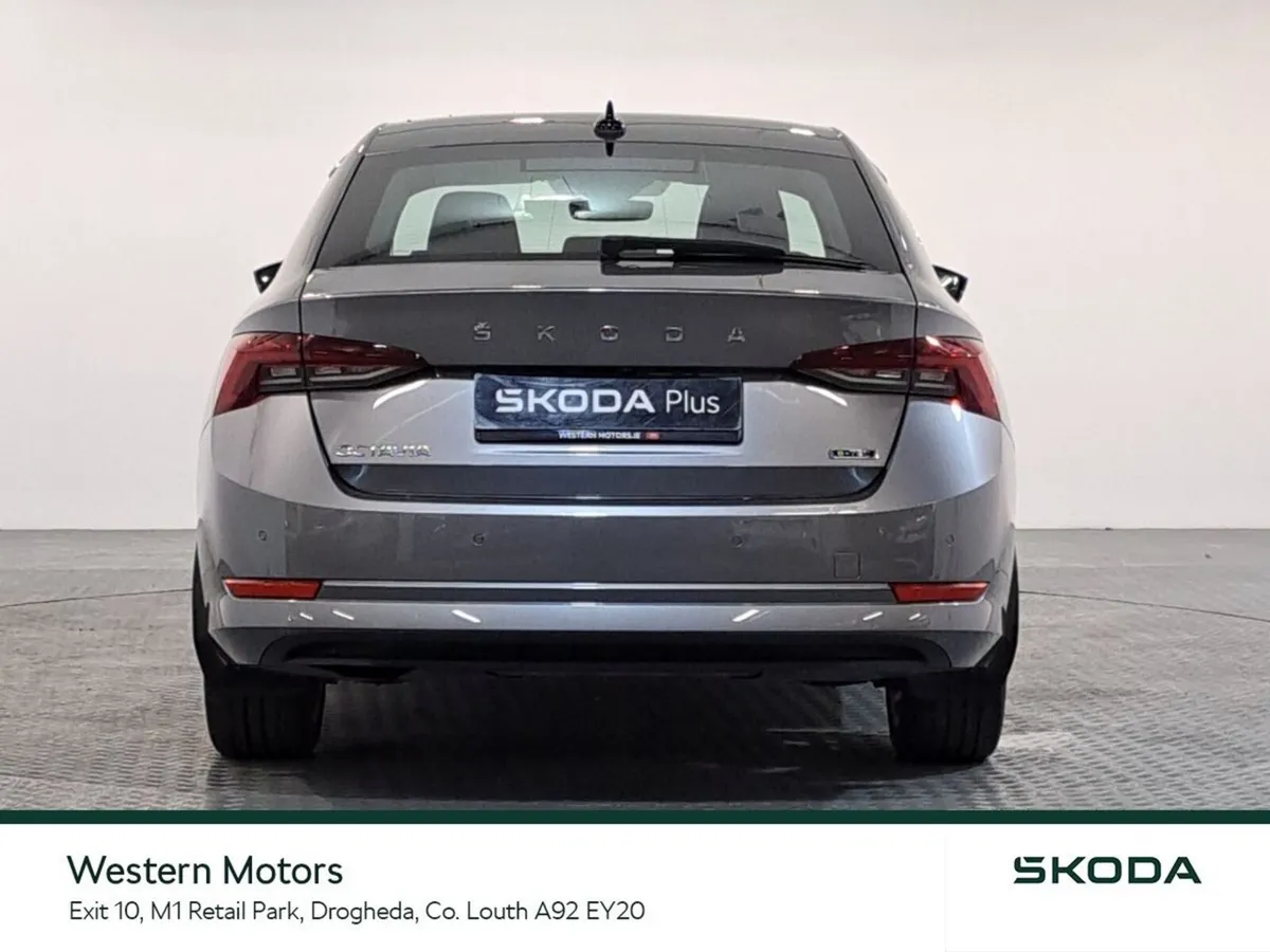Skoda Octavia Saloon, Petrol Hybrid, 2024, Grey