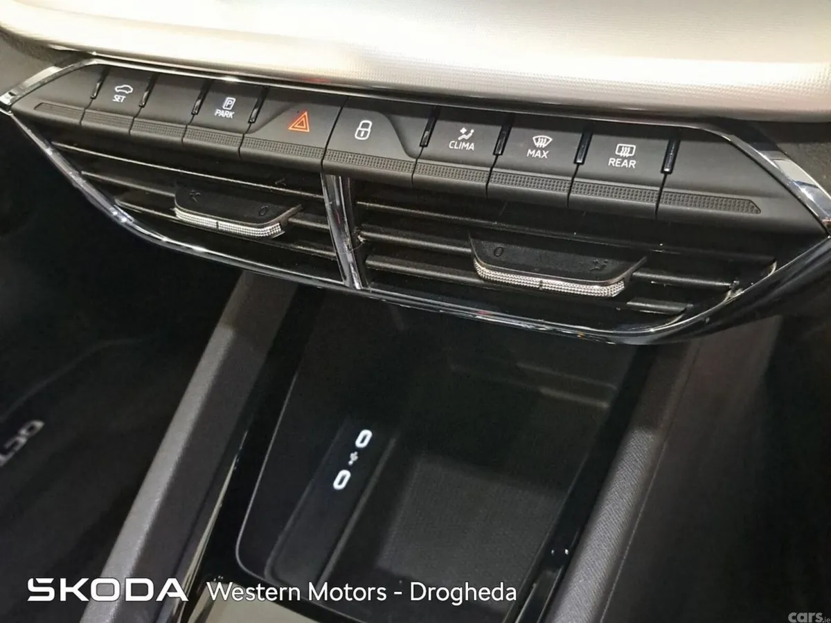 Skoda Octavia Saloon, Petrol Hybrid, 2024, Grey