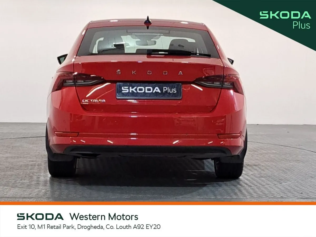 Skoda Octavia Saloon, Petrol, 2023, Red