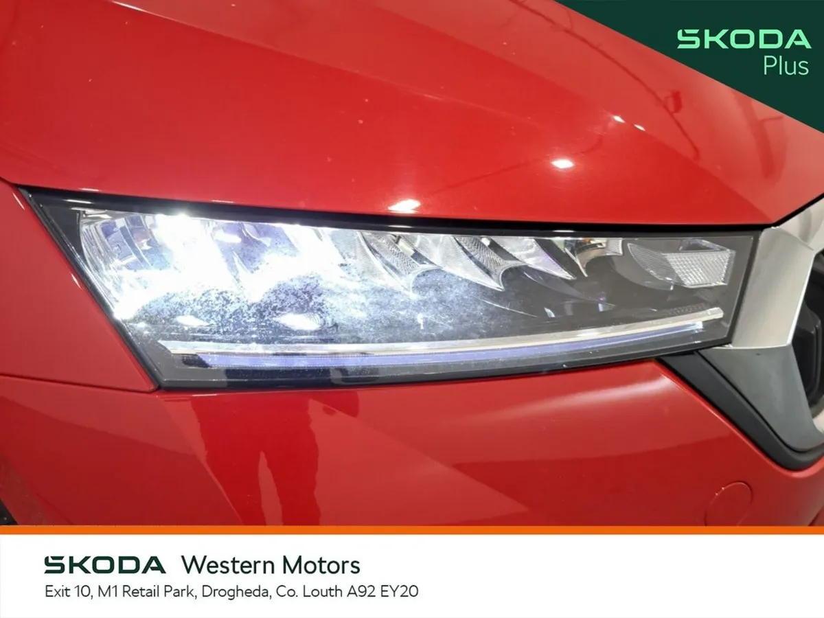 Skoda Octavia Saloon, Petrol, 2023, Red