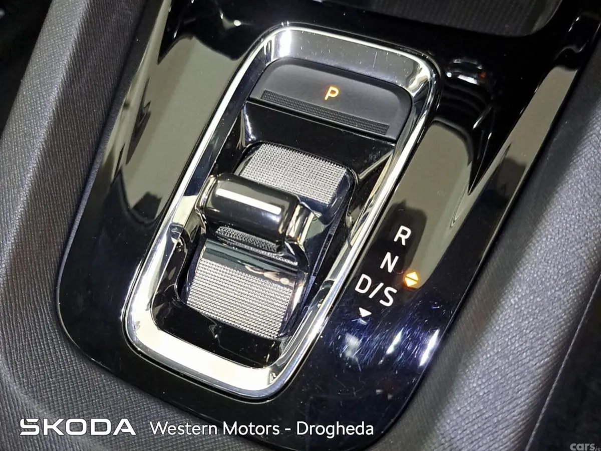 Skoda Octavia Saloon, Petrol Hybrid, 2024, Grey