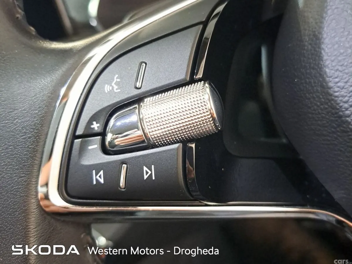 Skoda Octavia Saloon, Petrol Hybrid, 2024, Grey