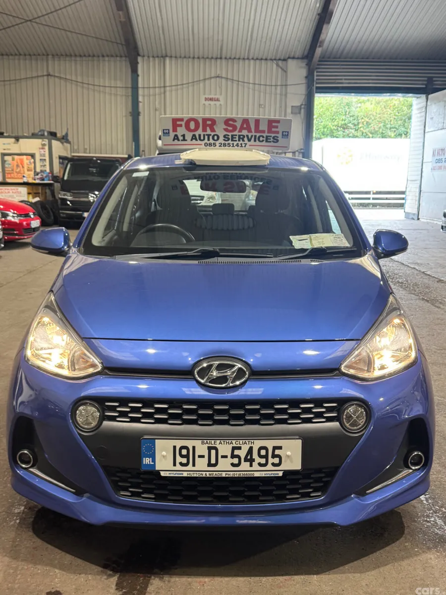 Hyundai i10 Hatchback, Petrol, 2019, Blue