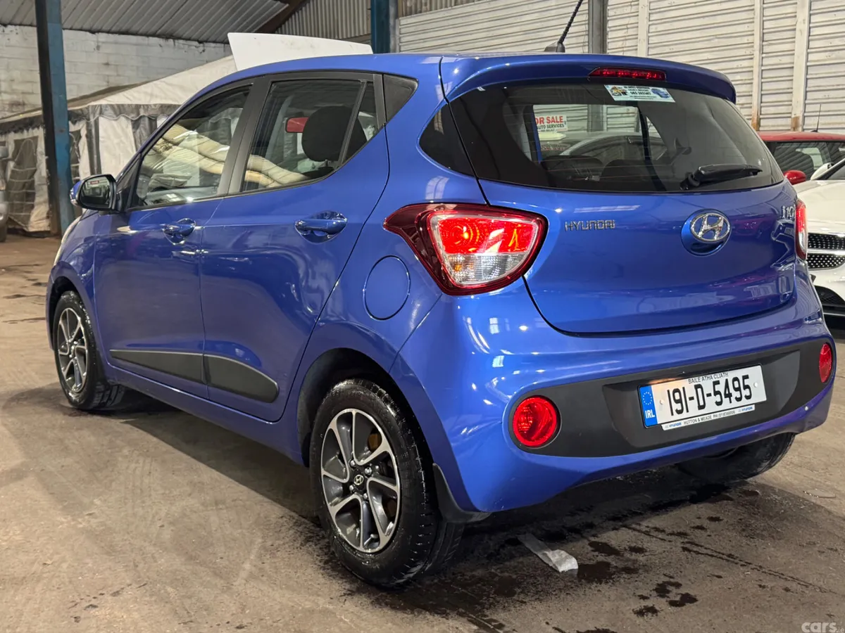 Hyundai i10 Hatchback, Petrol, 2019, Blue