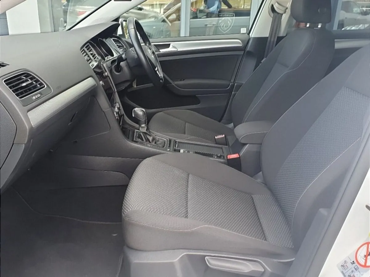 Volkswagen Golf Hatchback, Petrol, 2018, White