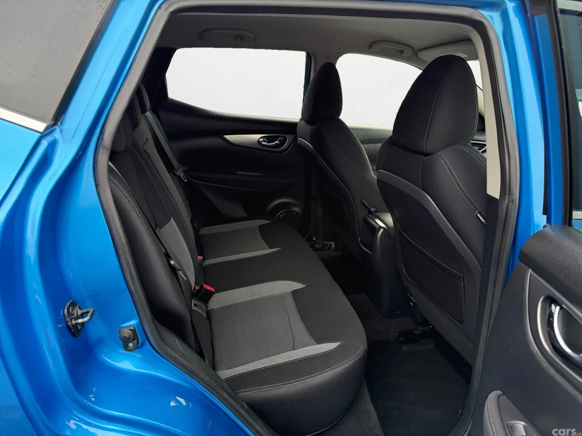 Nissan Qashqai SUV, Diesel, 2019, Blue