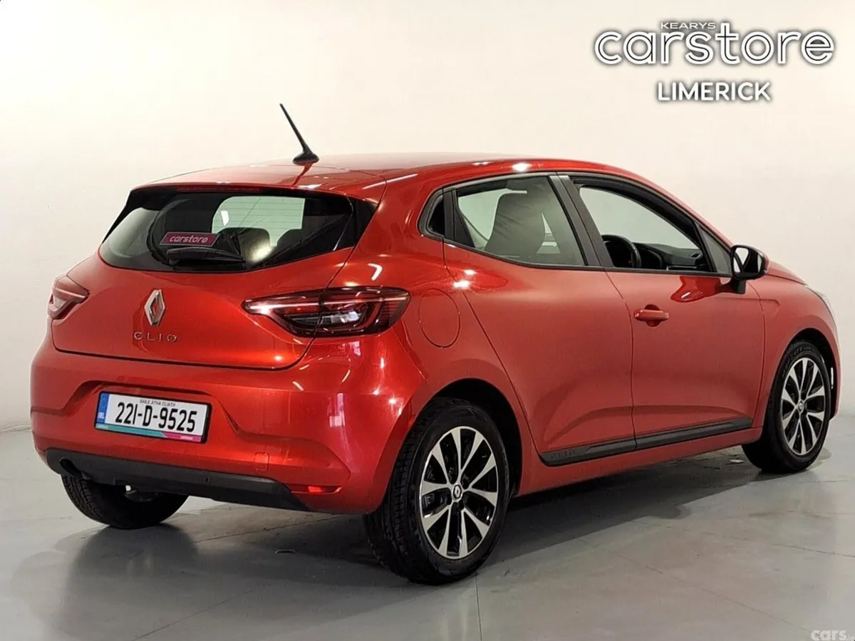 Renault Clio Hatchback, Petrol, 2022, Red