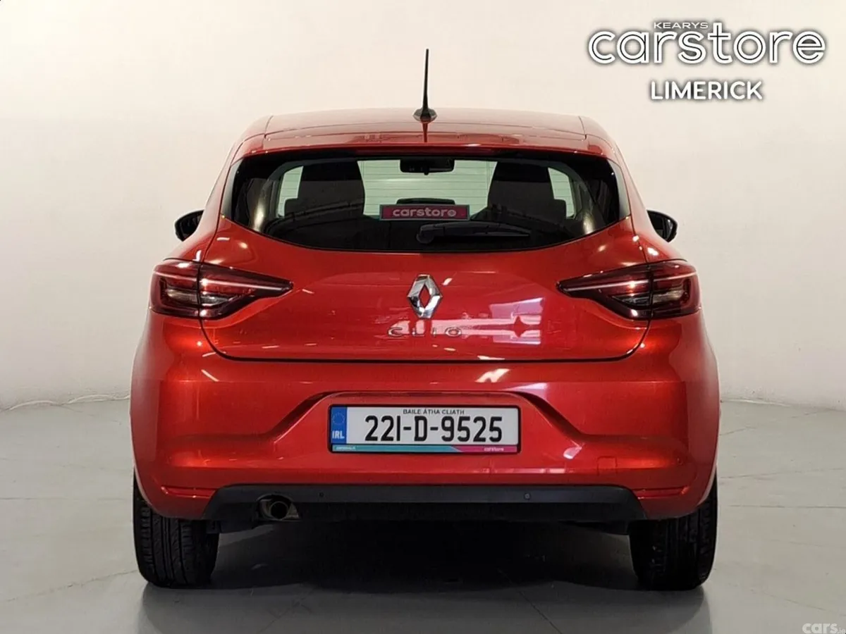 Renault Clio Hatchback, Petrol, 2022, Red