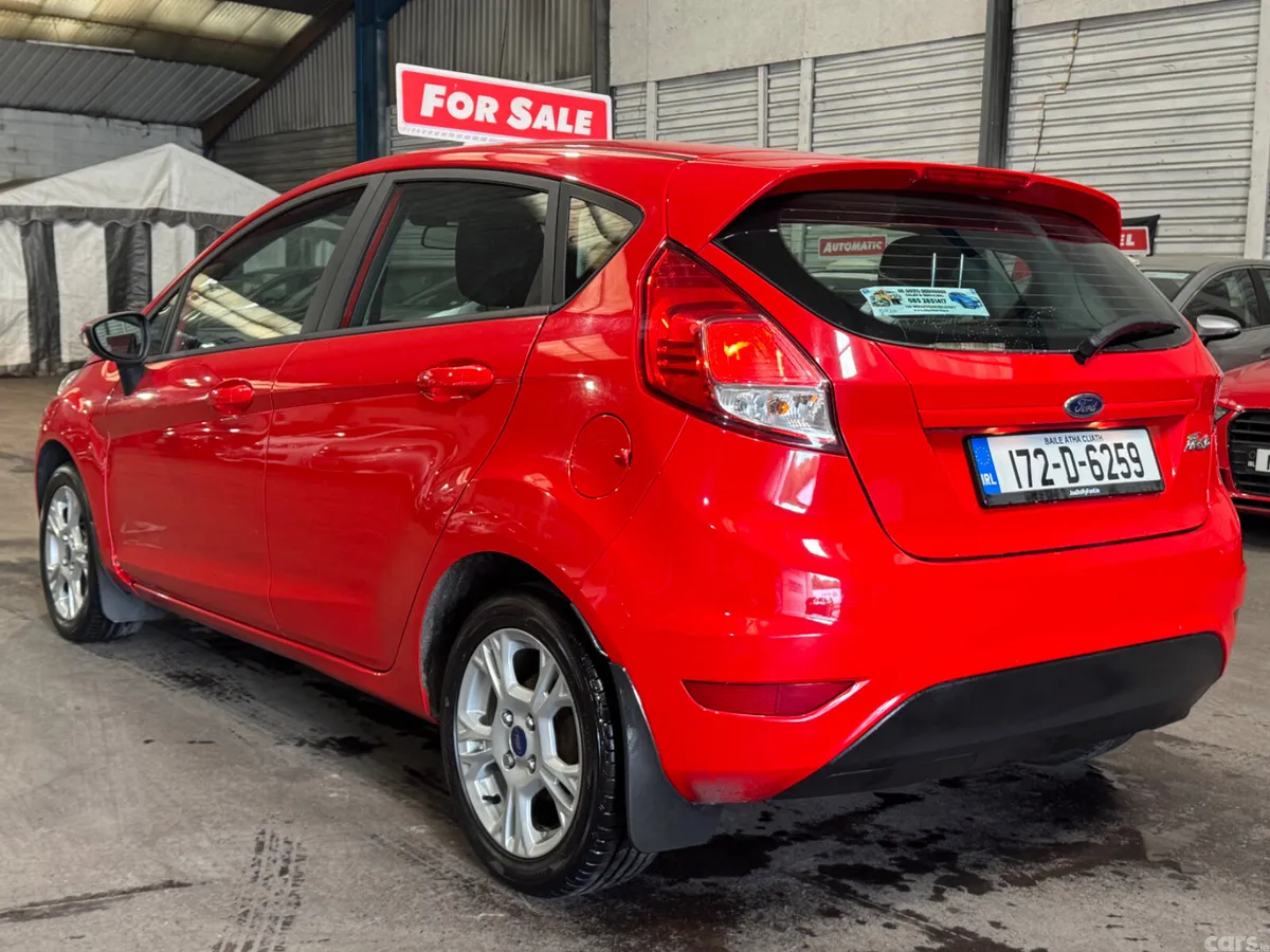 Ford Fiesta Hatchback, Petrol, 2017, Red