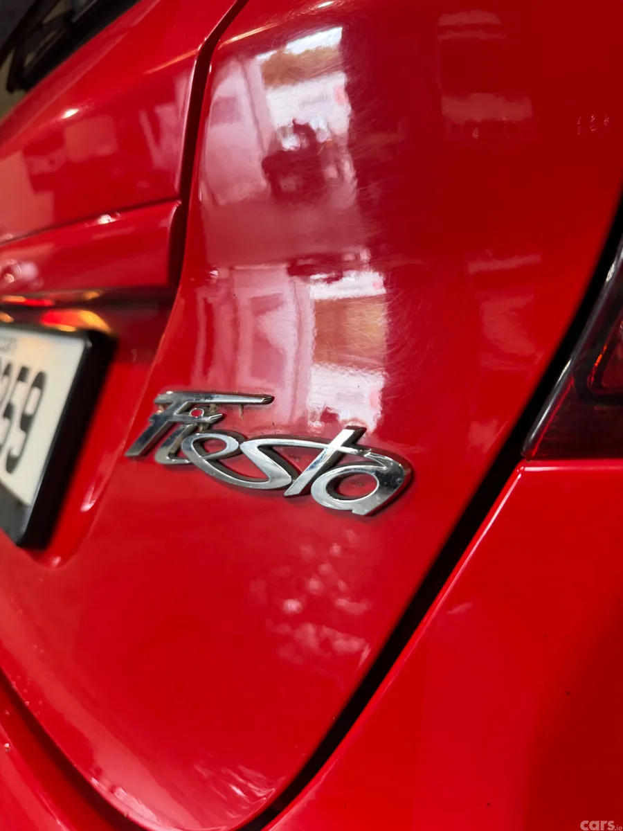 Ford Fiesta Hatchback, Petrol, 2017, Red