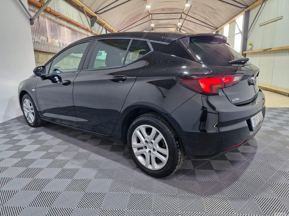 Opel Astra Hatchback, Diesel, 2020, Black