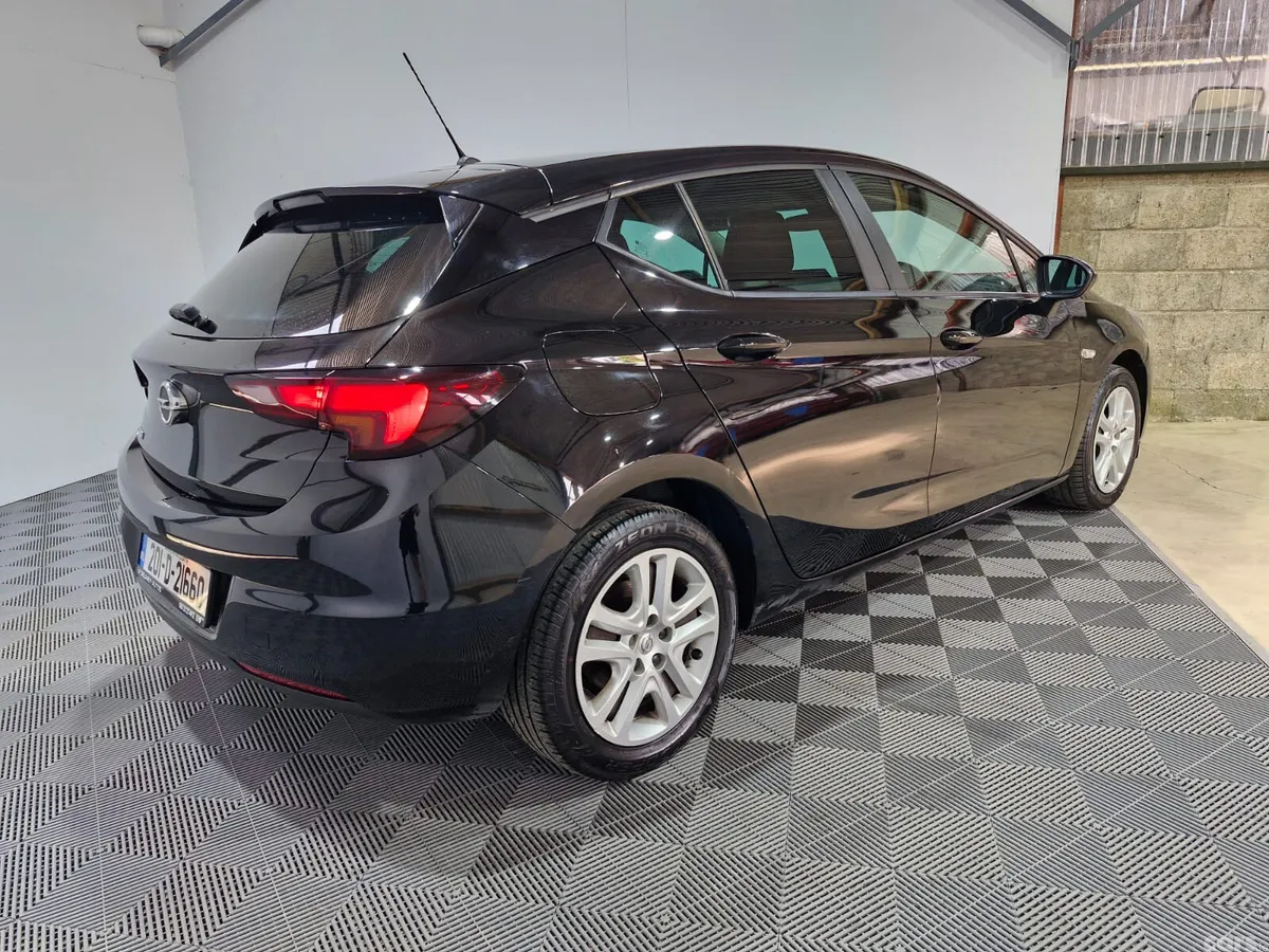 Opel Astra Hatchback, Diesel, 2020, Black
