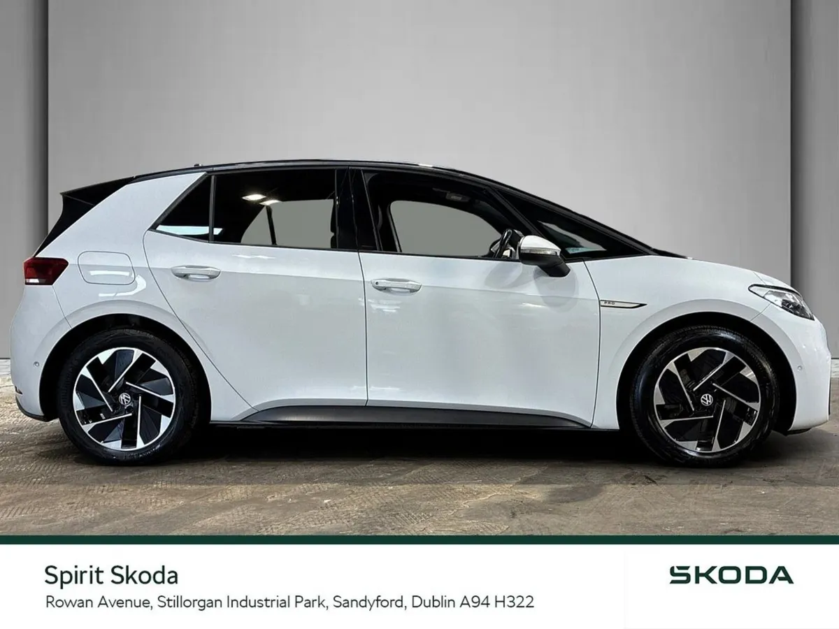 Volkswagen ID.3 Hatchback, Electric, 2023, White