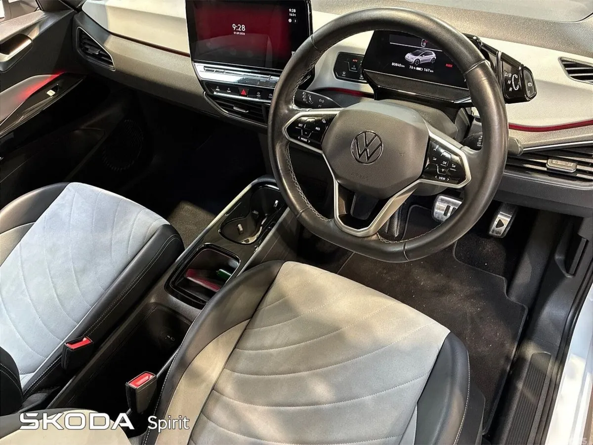 Volkswagen ID.3 Hatchback, Electric, 2023, White