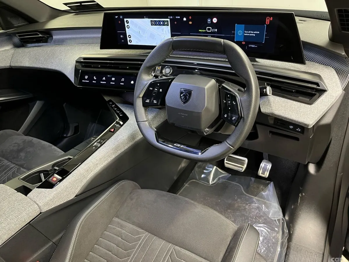 Peugeot 3008 SUV, Electric, 2025, Grey
