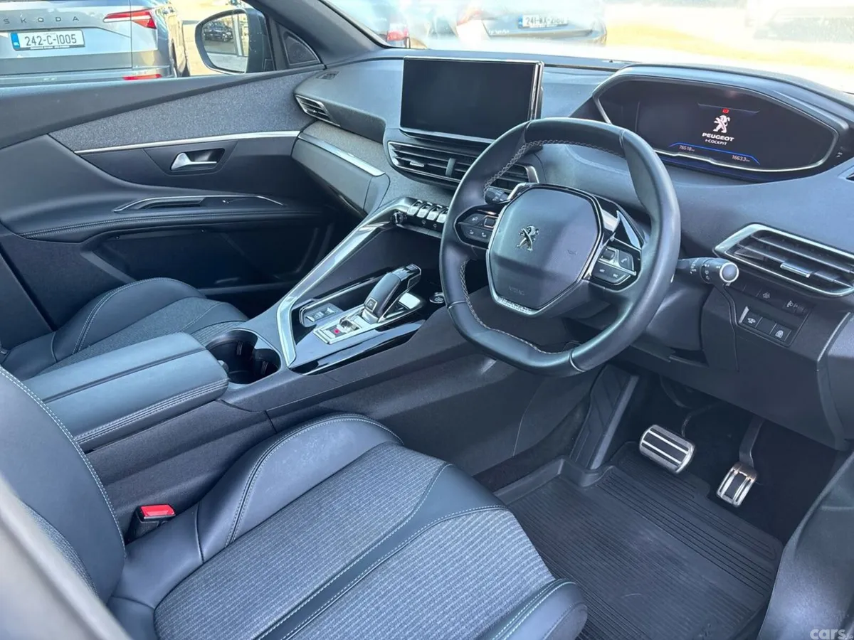 Peugeot 3008 MPV, Diesel, 2023, Blue