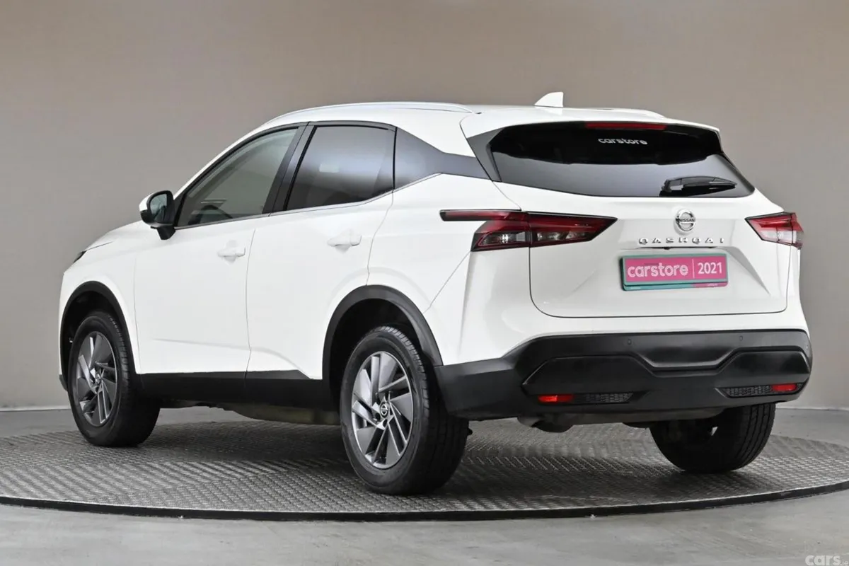 Nissan Qashqai SUV, Petrol Hybrid, 2021, White