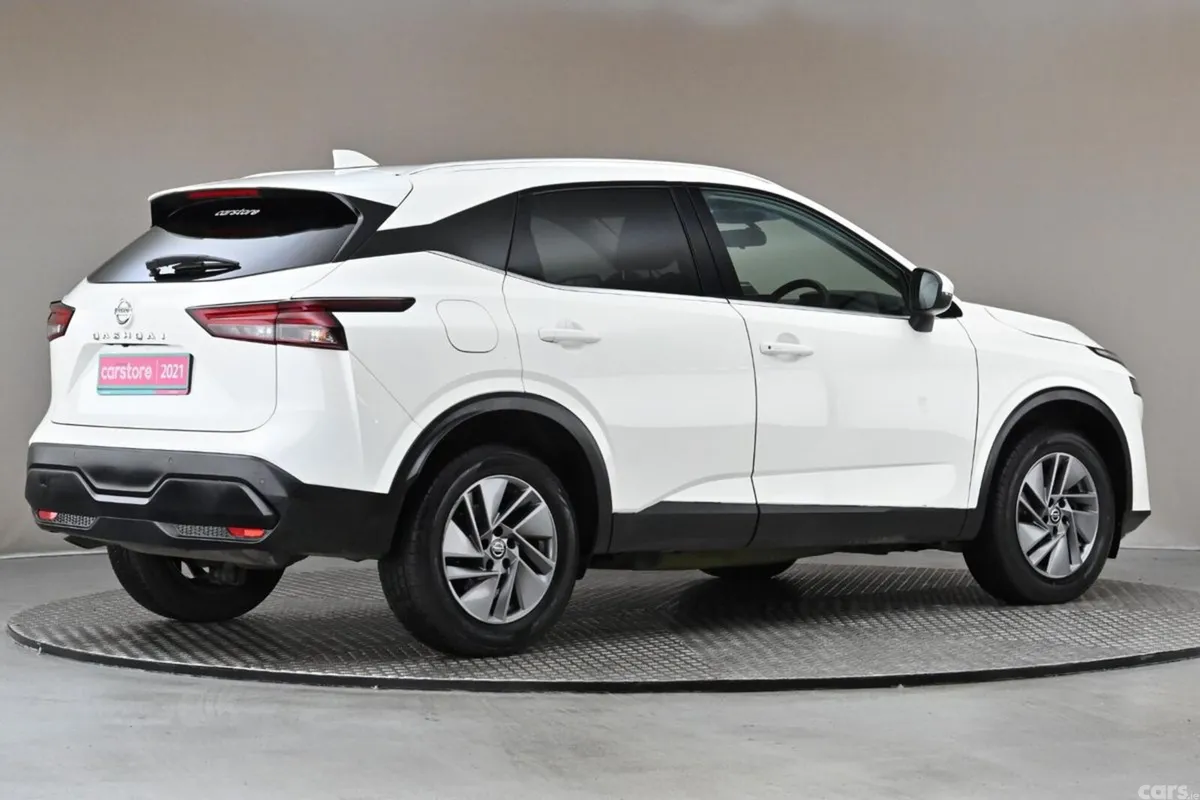 Nissan Qashqai SUV, Petrol Hybrid, 2021, White