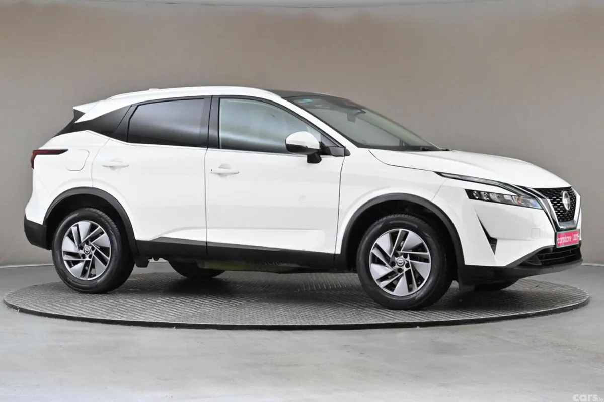 Nissan Qashqai SUV, Petrol Hybrid, 2021, White