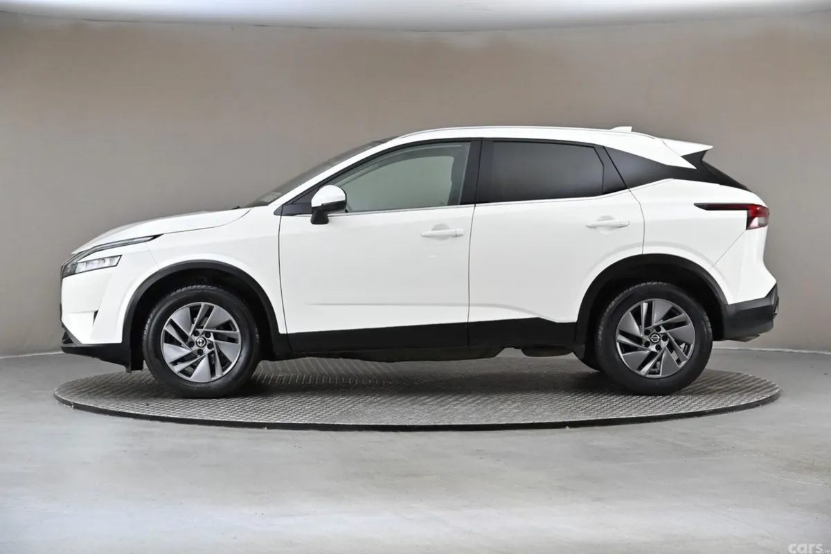 Nissan Qashqai SUV, Petrol Hybrid, 2021, White