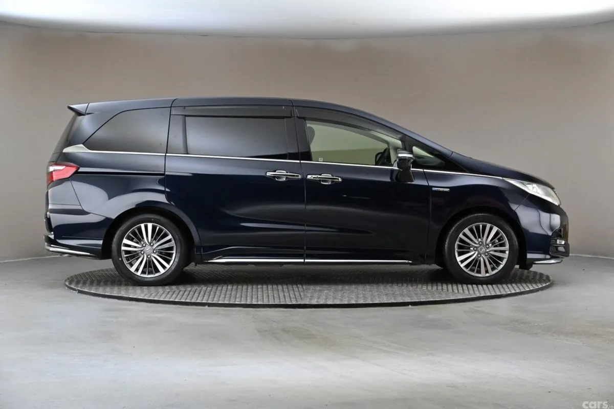 Honda Odyssey MPV, Petrol Hybrid, 2018, Blue