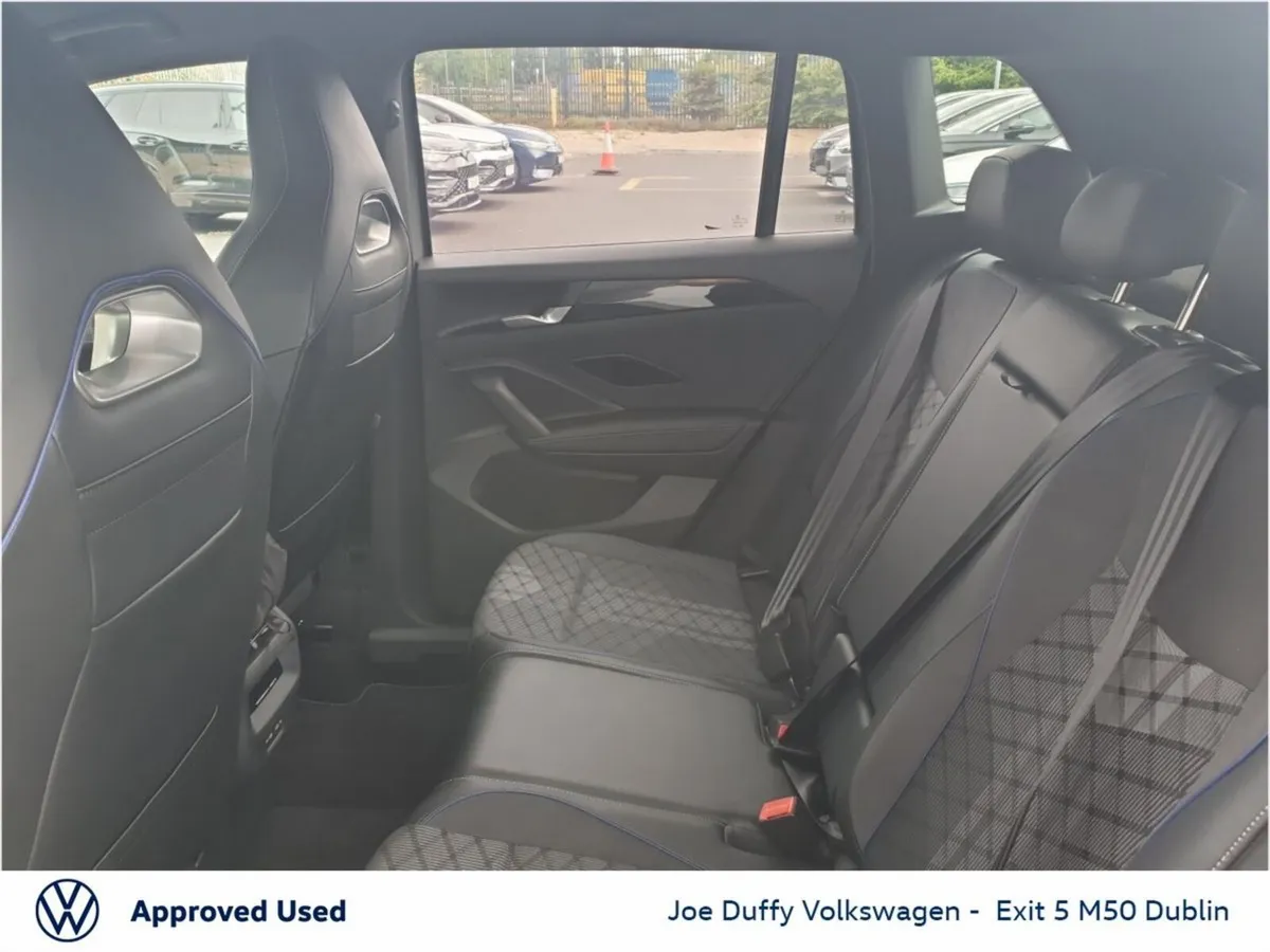 Volkswagen Tiguan SUV, Petrol Hybrid, 2025, Green