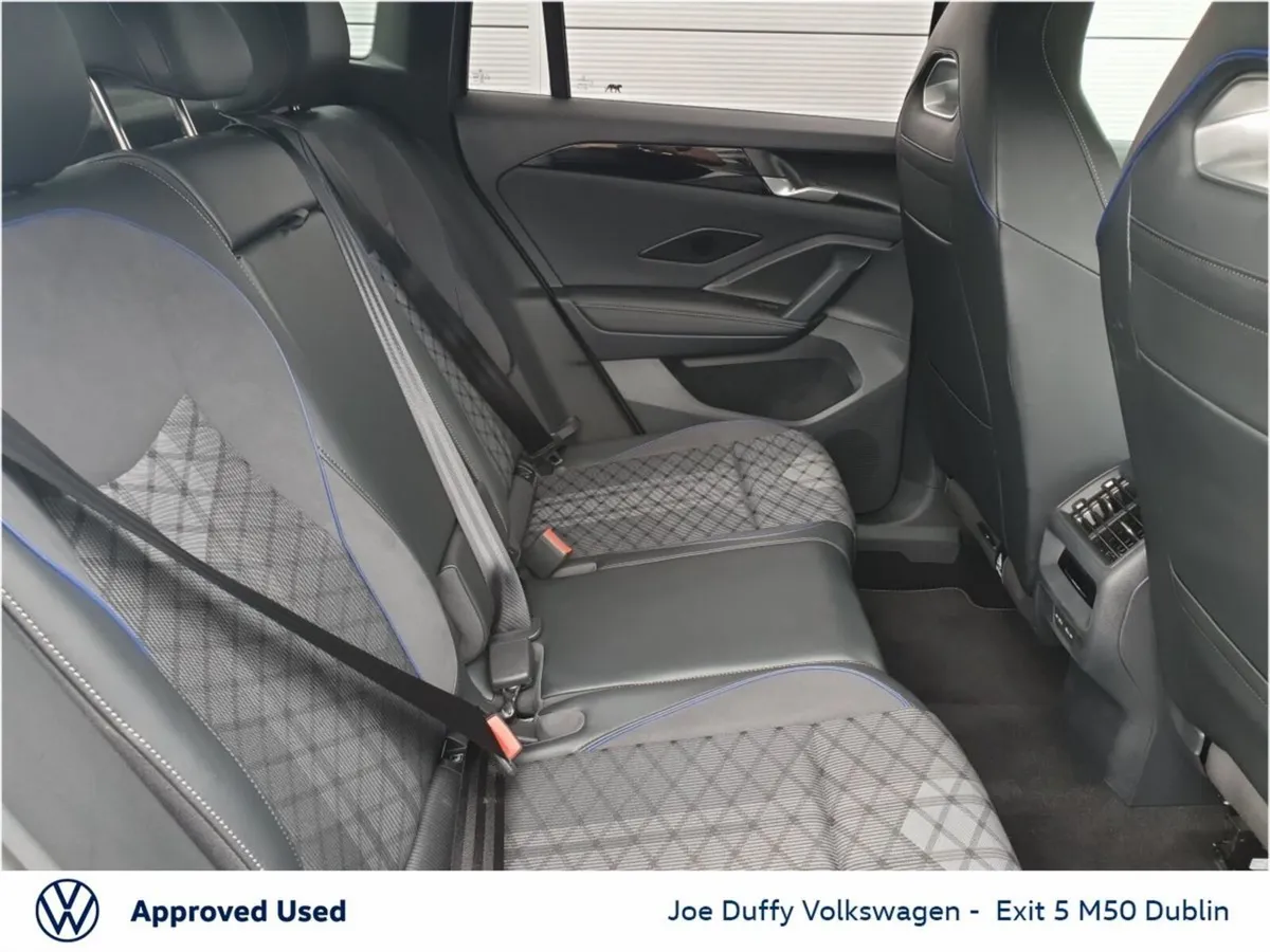 Volkswagen Tiguan SUV, Petrol Hybrid, 2025, Green