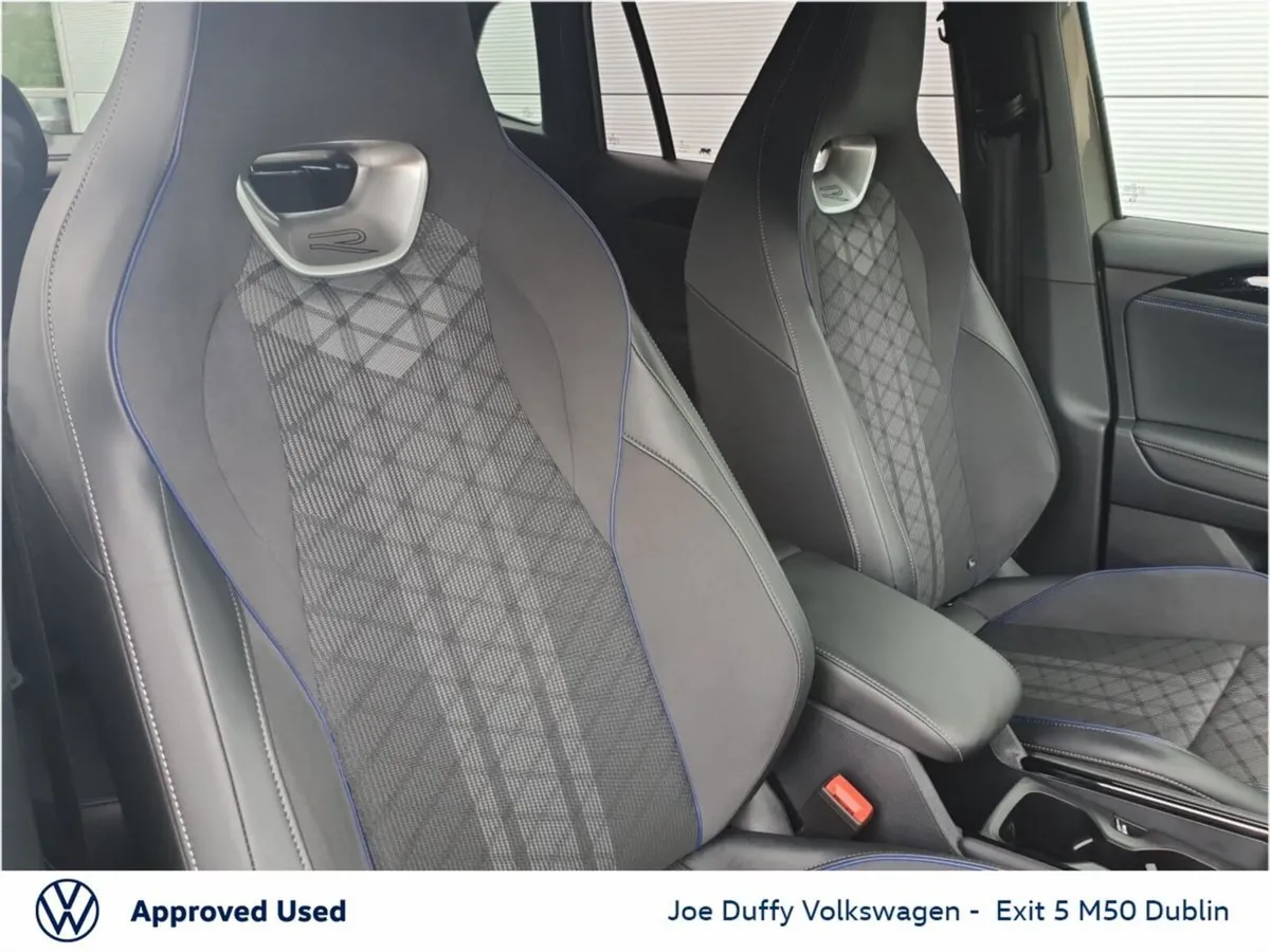Volkswagen Tiguan SUV, Petrol Hybrid, 2025, Green