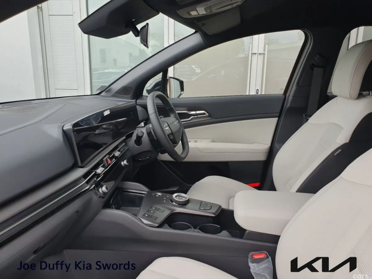 Kia Sportage SUV, Petrol Hybrid, 2026, Red