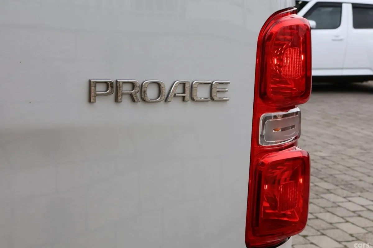 Toyota Proace MPV, Diesel, 2023, White