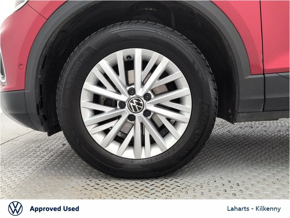 Volkswagen T-Roc SUV, Petrol, 2022, Red