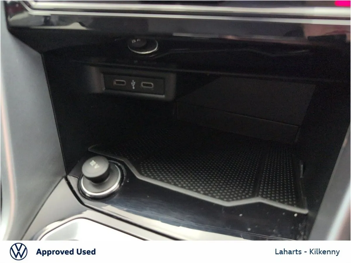 Volkswagen T-Roc SUV, Petrol, 2022, Red