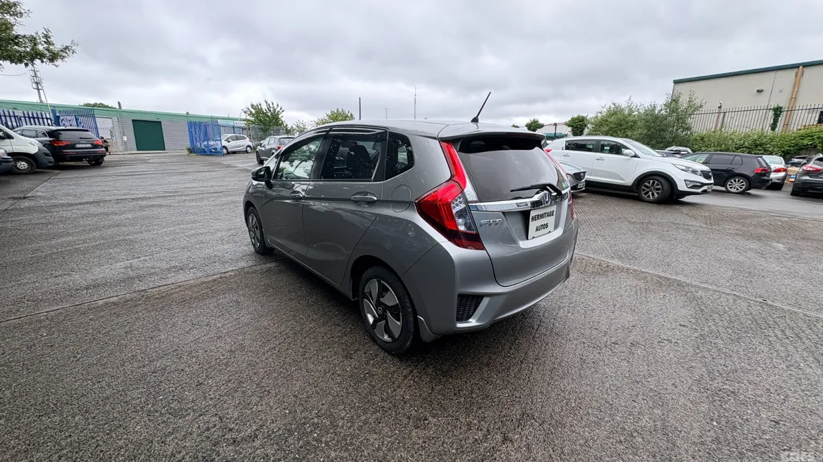 Honda Fit Hatchback, Petrol Hybrid, 2014, Silver