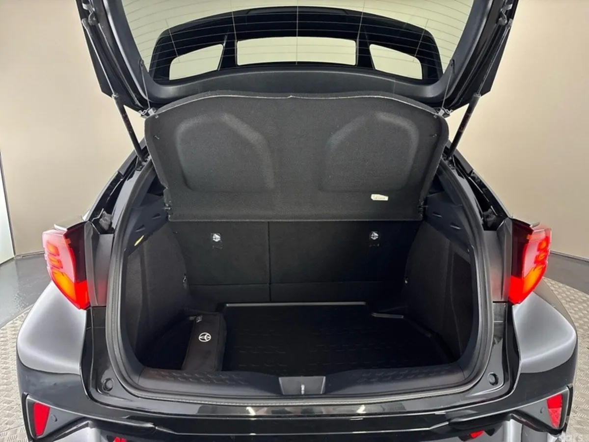 Toyota C-HR SUV, Petrol Hybrid, 2022, Black