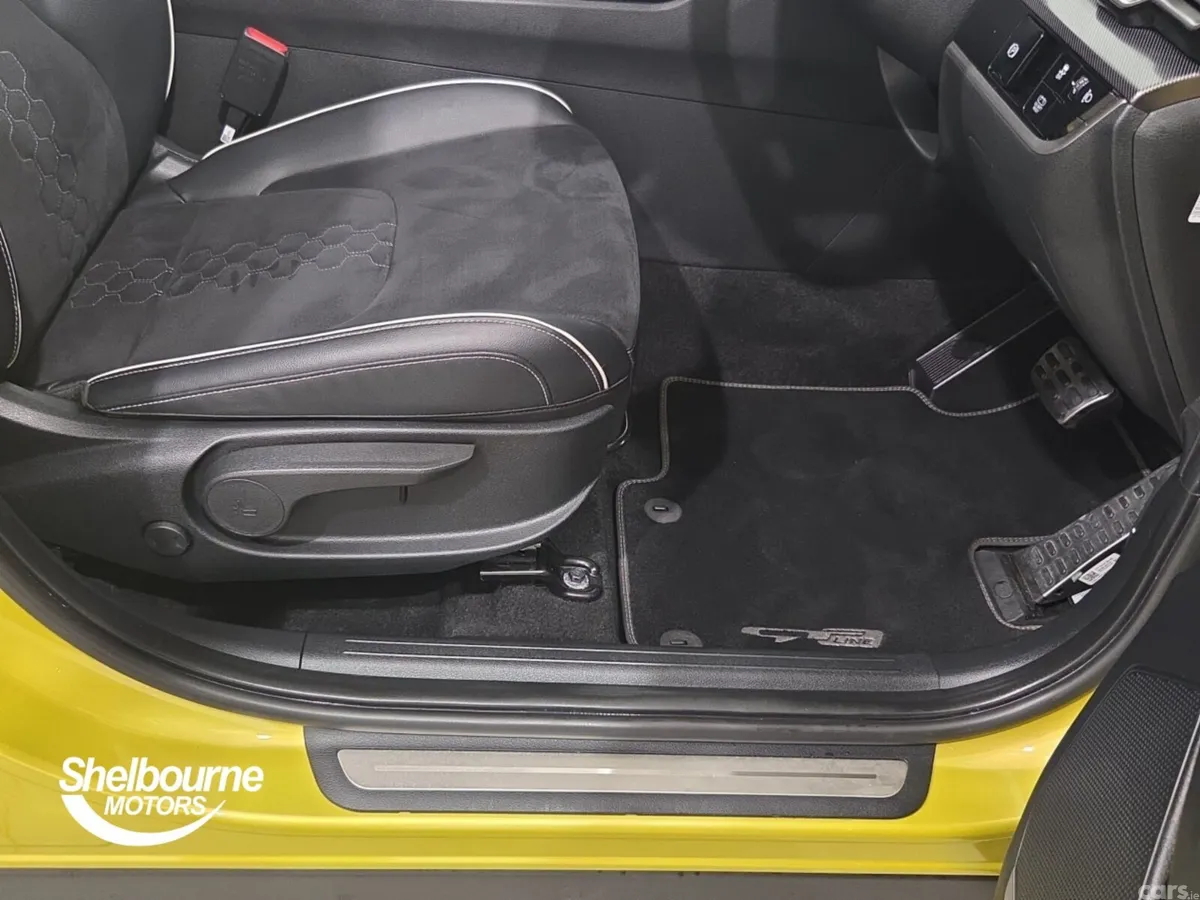 Kia Sportage Estate, Petrol Hybrid, 2023, Yellow