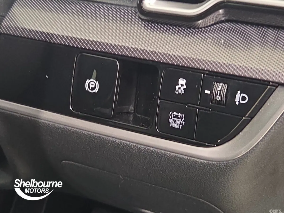 Kia Sportage Estate, Petrol Hybrid, 2023, Yellow